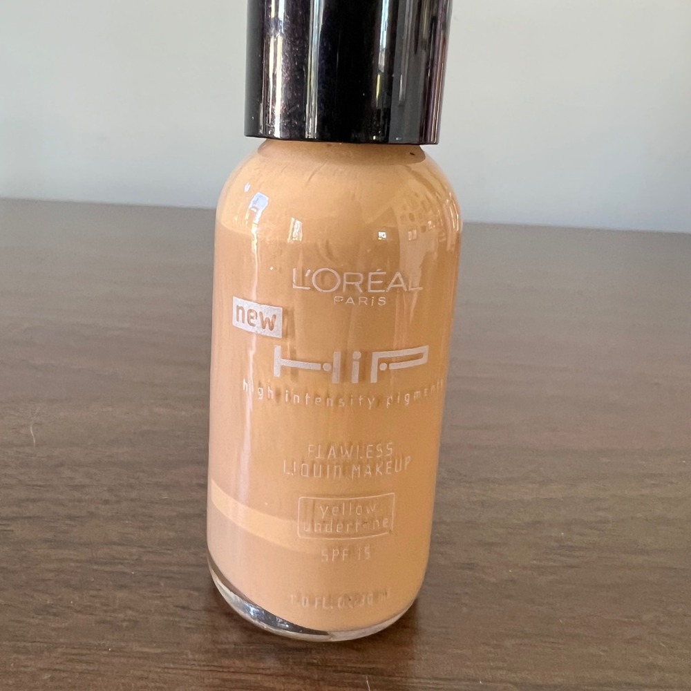 L'Oreal HiP High Intensity Pigments Flawless Liquid Makeup 800 Nude SPF 15 1oz
